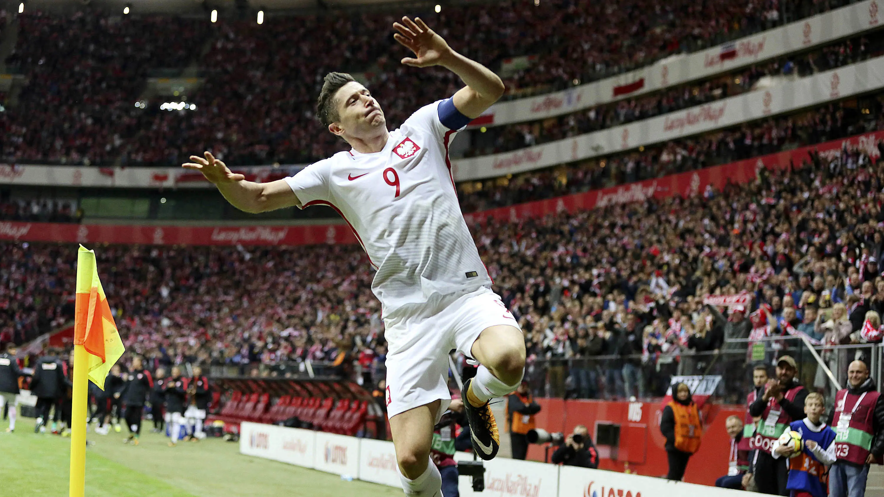 Striker Polandia, Robert Lewandowski. (AP/Czarek Sokolowski)