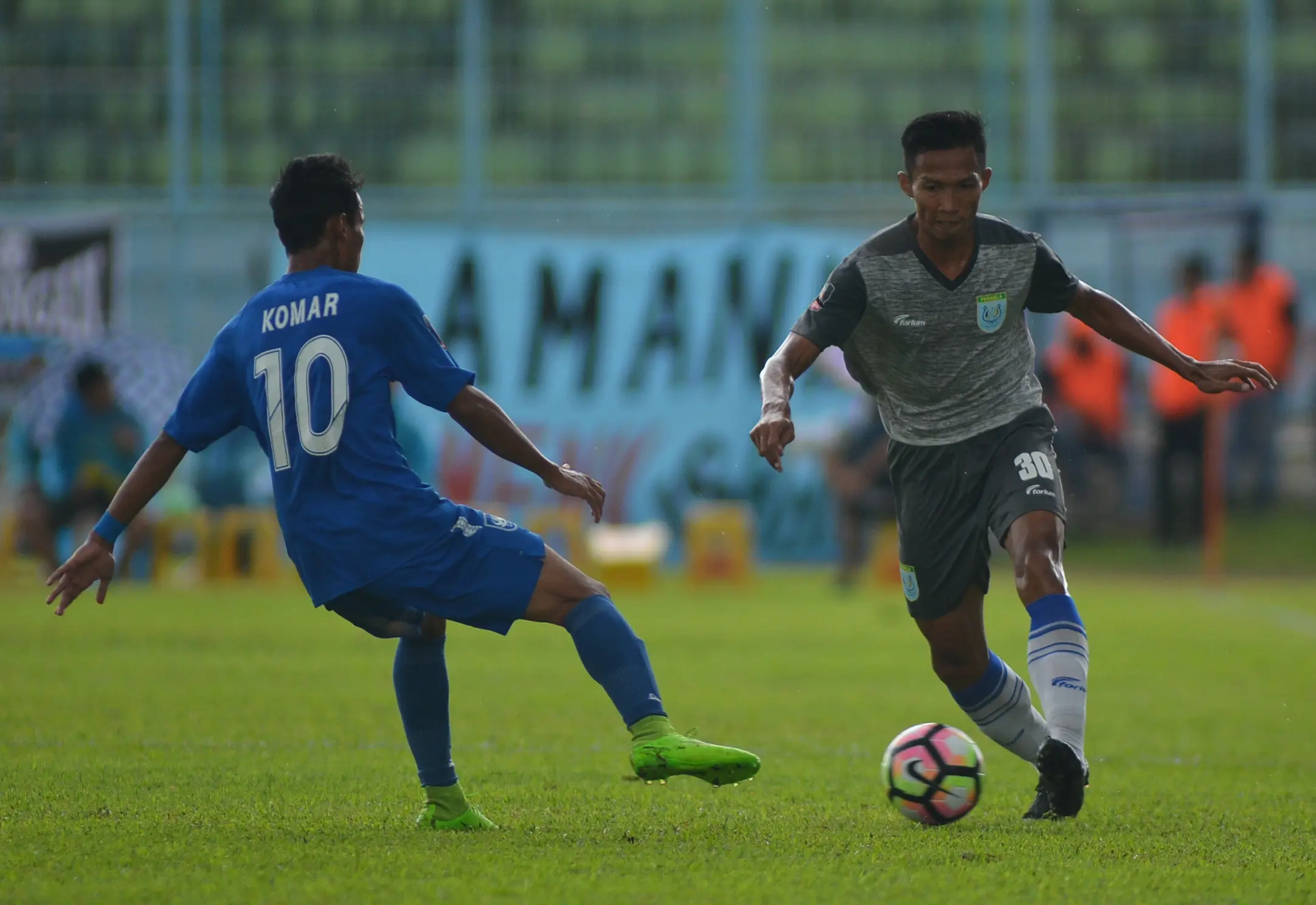 Laga PSIS vs Persela di pertandingan terakhir Grup E Piala Presiden berakhir imbang 1-0 untuk kemenangan PSIS. (Liputan6.com/Rana Adwa)