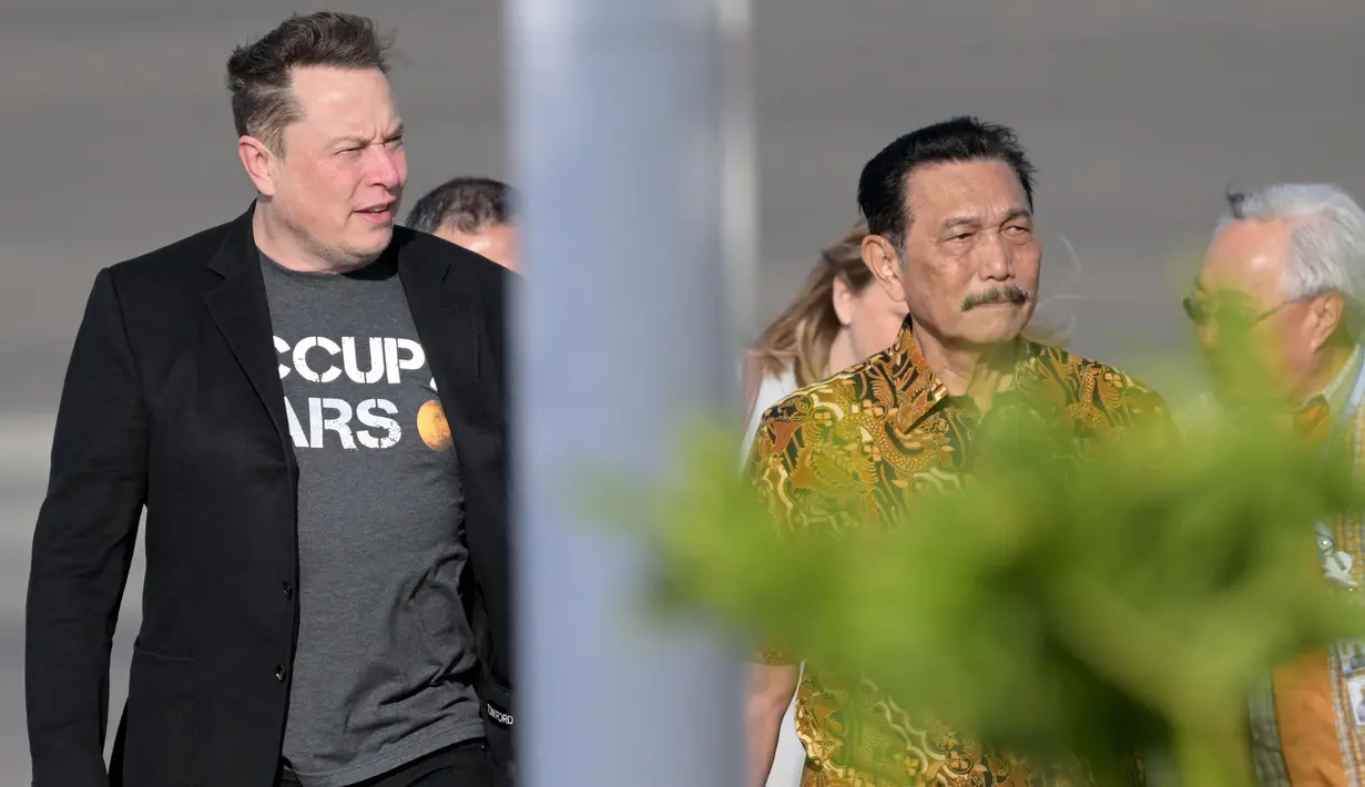<p>Bersama Presiden Joko Widodo (Jokowi), Elon Musk dijadwalkan akan meresmikan layanan internet Starlink saat acara World Water Forum (WWF) ke-10 di Bali. (SONNY TUMBELAKA/AFP)</p>
