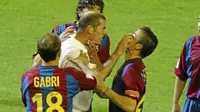 Zinedine Zidane terlibat keributan dengan Luis Enrique (101GreatGoals/Liputan6.com)