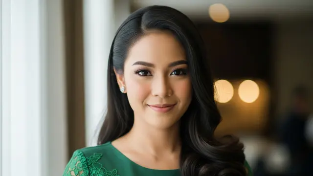 Model Rambut Panjang Curly Bawah yang Natural