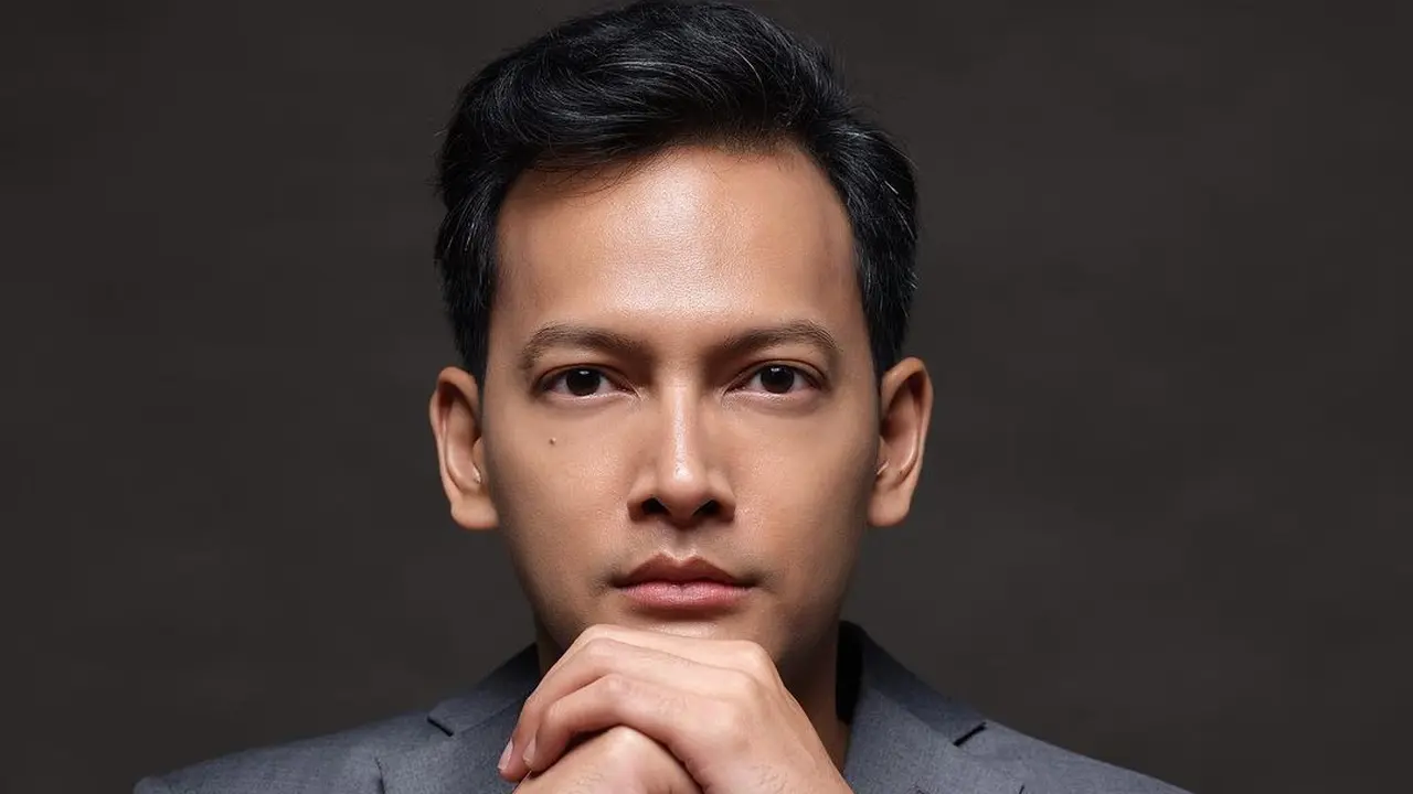 Fedi Nuril sebagai Pras dalam Surga Yang Tak Dirindukan 3. (Foto: Instagram @fedinuril)