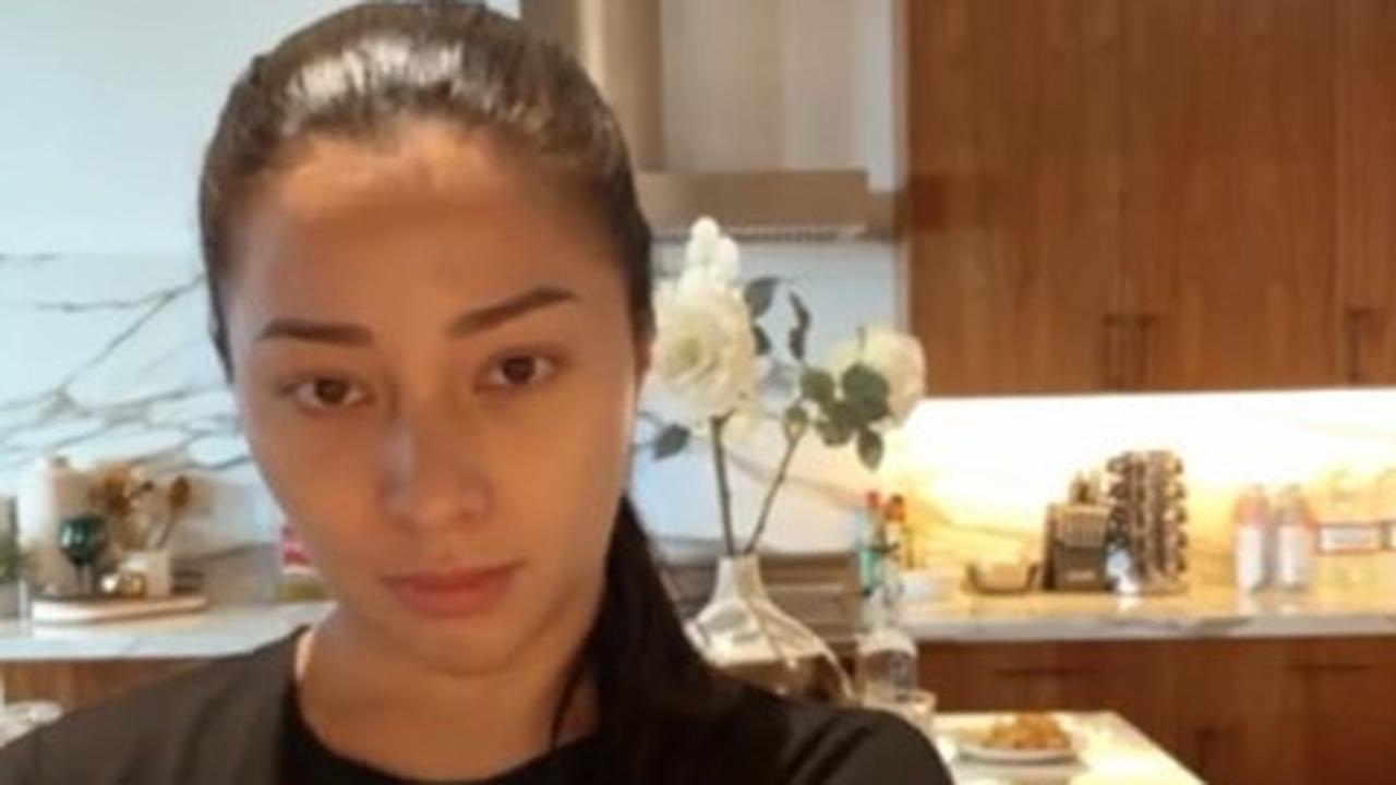 Nikita kemudian mengonsumsi beberapa vitamin menjelang persalinan, termasuk omega DHA, EPA, kalsium, dan choline. Benar-benar menjalani gaya hidup sehat!<br><br>