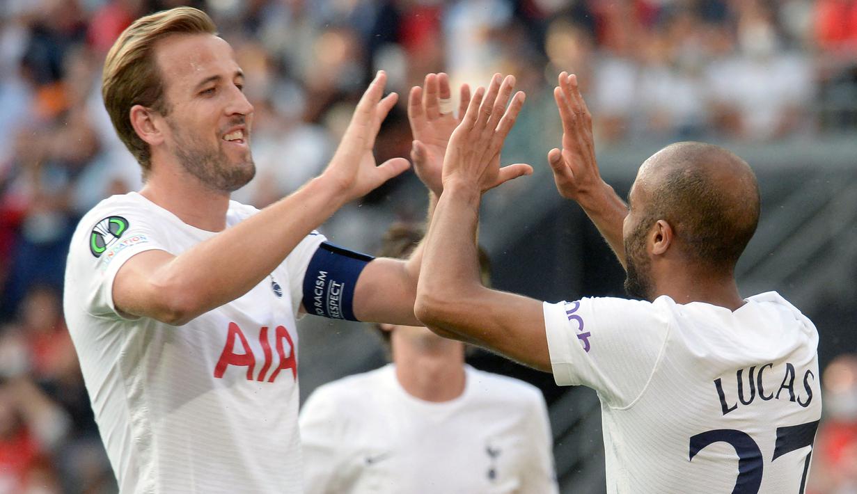 Meski tampil kurang baik, Harry Kane telah menyumbang 8 gol dan 3 assist untuk Tottenham pada musim ini. Spurs tentu akan sangat mengandalkan pria Inggris tersebut dalam lima pertandingan kedepan saat menghadapi Manchester United dan West Ham. (AFP/Jean-Francois Monier)