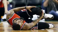 Penggawa Washington Wizards Markieff Morris terkena cedera pada laga pertama semifinal Wilayah Timur play-off NBA melawan Boston Celtics, Senin (1/5/2017) dinihari WIB. (AP Photo/Michael Dwyer)