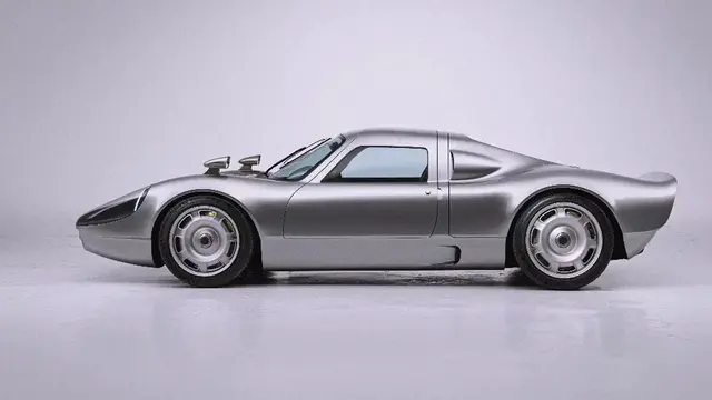 Dibangun di atas sasis Porsche 914, Aerfal menggandeng Multimatic, Tuthill, Brembo, Michelin, dan BBS untuk memastikan performa modern (Carscoops)