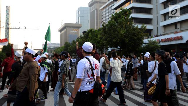 Massa Aksi 22 Mei di Depan Bawaslu