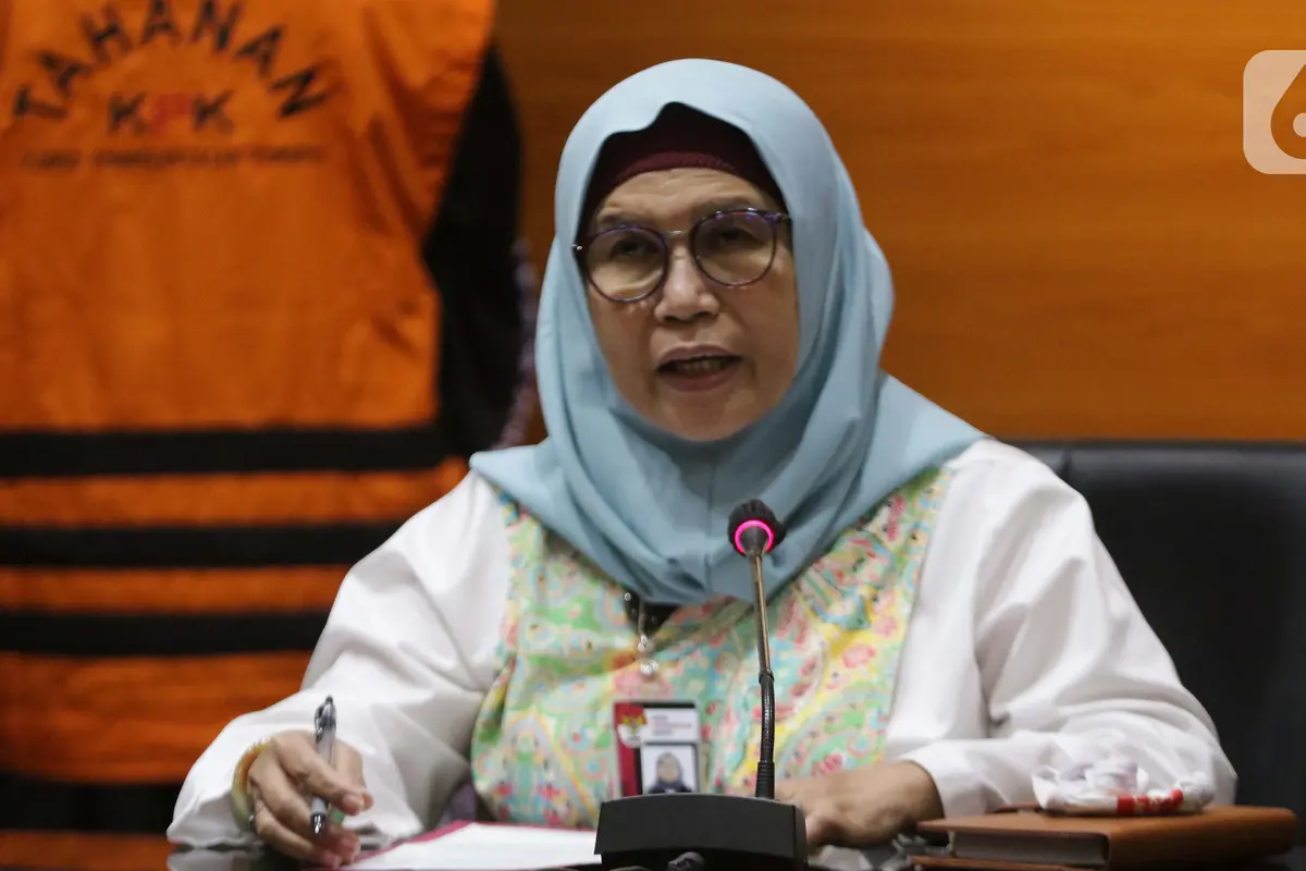 FOTO: Suap Pengurusan Dana Provinsi, KPK Tahan Dua Tersangka
