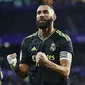 Striker Real Madrid Karim Benzema&nbsp;berselebrasi setelah mencetak gol ke gawang Real Valladolid&nbsp;dalam pertandingan Liga Spanyol di&nbsp;Estadio Municipal Jose Zorrilla, Valladolid, Sabtu (31/12/2022) dini hari WIB. (AP Photo/Pablo Garcia )