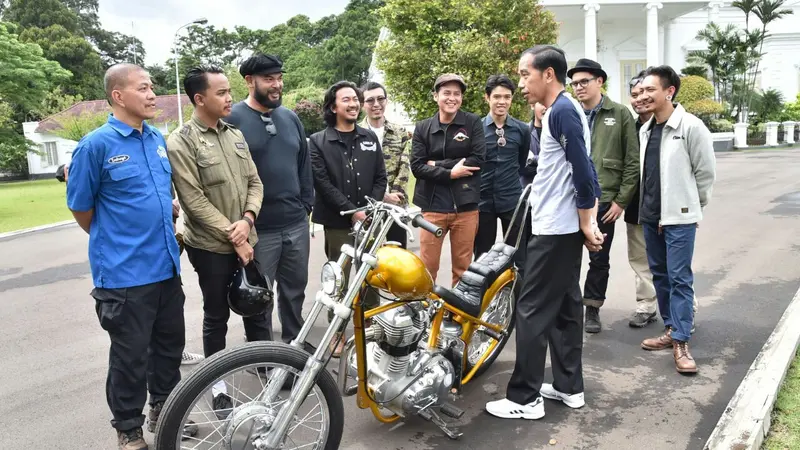 Presiden Jokowi membeli motor modifikasi Royal Enfield Bullet 350cc Chopperland