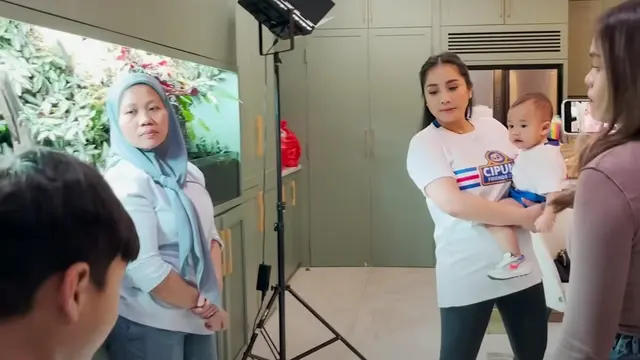 Nagita Slavina di Ultah Pertama Rayyanza Cipung