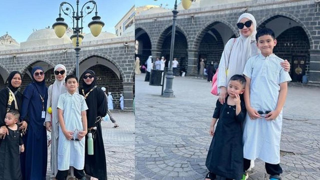 8 Foto Keluarga Raffi Ahmad Saat Umrah, Rafathar Menggunakan Kursi Roda