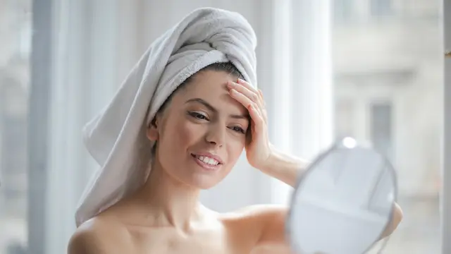 6 Penyebab Kulit Wajah Mengelupas setelah Memakai Cream dan Cara Mengatasinya