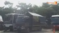 [VIDEO] Motor di Purwakarta Ditabrak Truk Pasir, 1 Tewas