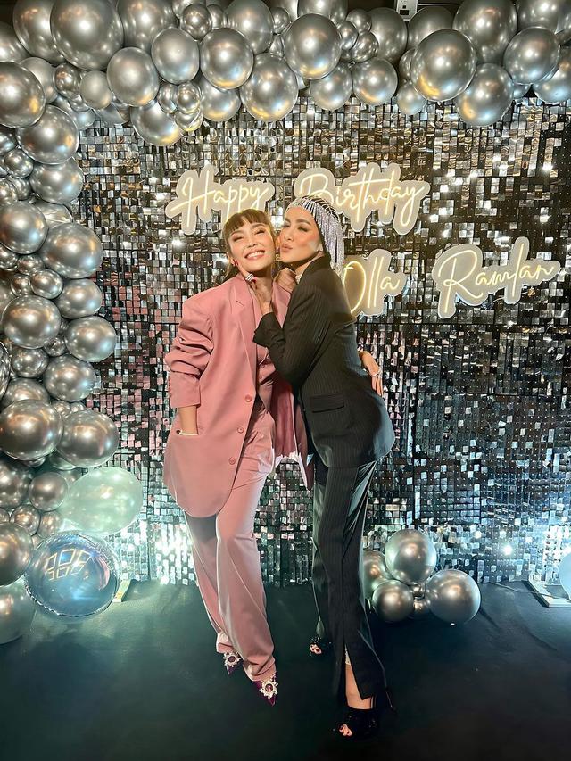 7 Potret Pesta Ultah Olla Ramlan ke-44, Gaya Memukau Geng Cendol Jadi Sorotan