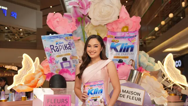 Saat Wangi jadi Bagian dari Ekspresi Diri, SoKlin Eau de Parfum Hadirkan Sensasi Keharuman Mewah untuk Pakaian