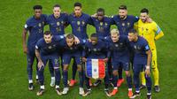 Timnas Prancis berfoto sebelum dimulainya laga final Piala Dunia 2022 menghadapi Timnas Argentina di Lusail Stadium, Lusail, Qatar, Minggu (18/12/2022) malam WIB. (AP Photo/Hassan Ammar)