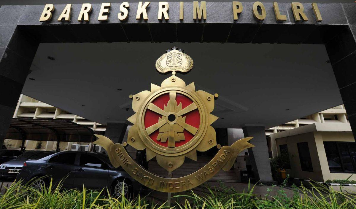 Namun demikian, Djuhandani belum bisa berbicara lebih lanjut terkait agenda pemeriksaan terhadap SS. Karena sampai saat penyidik masih menunggu kedatangan dari SS.<br>