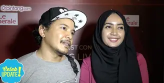 Cella Kotak menikahi dokter gigi yang bernama Carolyna Dewi. Seperti ini kehidupan mereka setelah menikah.