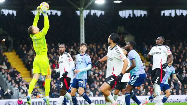 Foto: Ketatnya Lini Pertahanan Fulham yang Membuat Arsenal Frustrasi