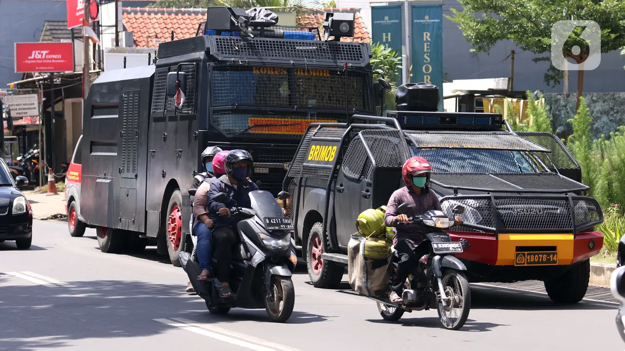 FOTO: Sidang Praperadilan Rizieq Shihab, Ratusan Polisi Amankan PN Jakarta Selatan