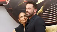 Ben Affleck Berikan Hadiah Perceraian Rumah Rp 1 Triliun untuk Jennifer Lopez