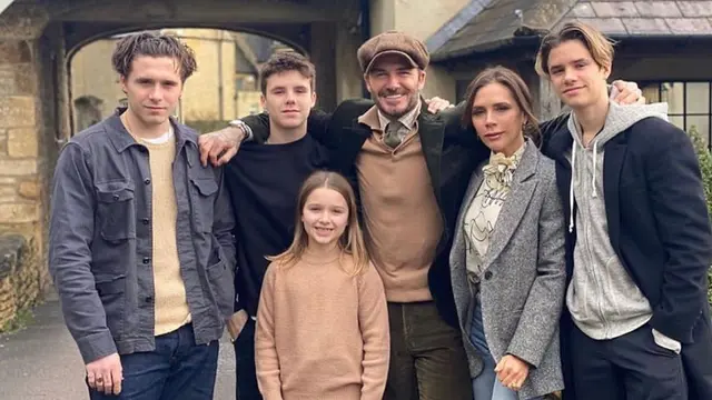 Romeo Beckham mengunggah foto yang sama di akun pribadinya. (dok. Instagram @romeobeckham/https://www.instagram.com/p/B6y0unCAgwz//Adhita Diansyavira)