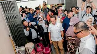 Menteri ESDM Bahlil Lahadalia melakukan sidak ke salah satu pangkalan LPG di Jalan Tengku Bey, Kecamatan Bukit Raya, Kota Pekanbaru, Provinsi Riau, pada Rabu (5/12/2025). ( Foto: istimewa)