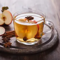 ilustrasi teh apel/Stolyevych Yuliya/Shutterstock