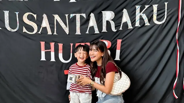 Audi Marissa bersama Anzel saat 17an. [@audimarissa]