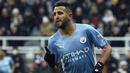 Riyad Mahrez memiliki rasio gol terbaik kedua di liga musim ini meski tak selalu bermain secara reguler di Manchester City. Ia tercatat telah mencetak delapan gol dan empat assist, dengan tiga diantaranya dicetak dari bangku cadangan. (AFP/Oli Scarff)