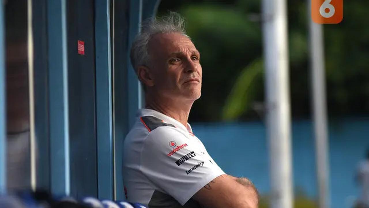 Debut di BRI Liga 1 Berujung Kekalahan, Pelatih Baru Arema FC Banjir Kritikan
