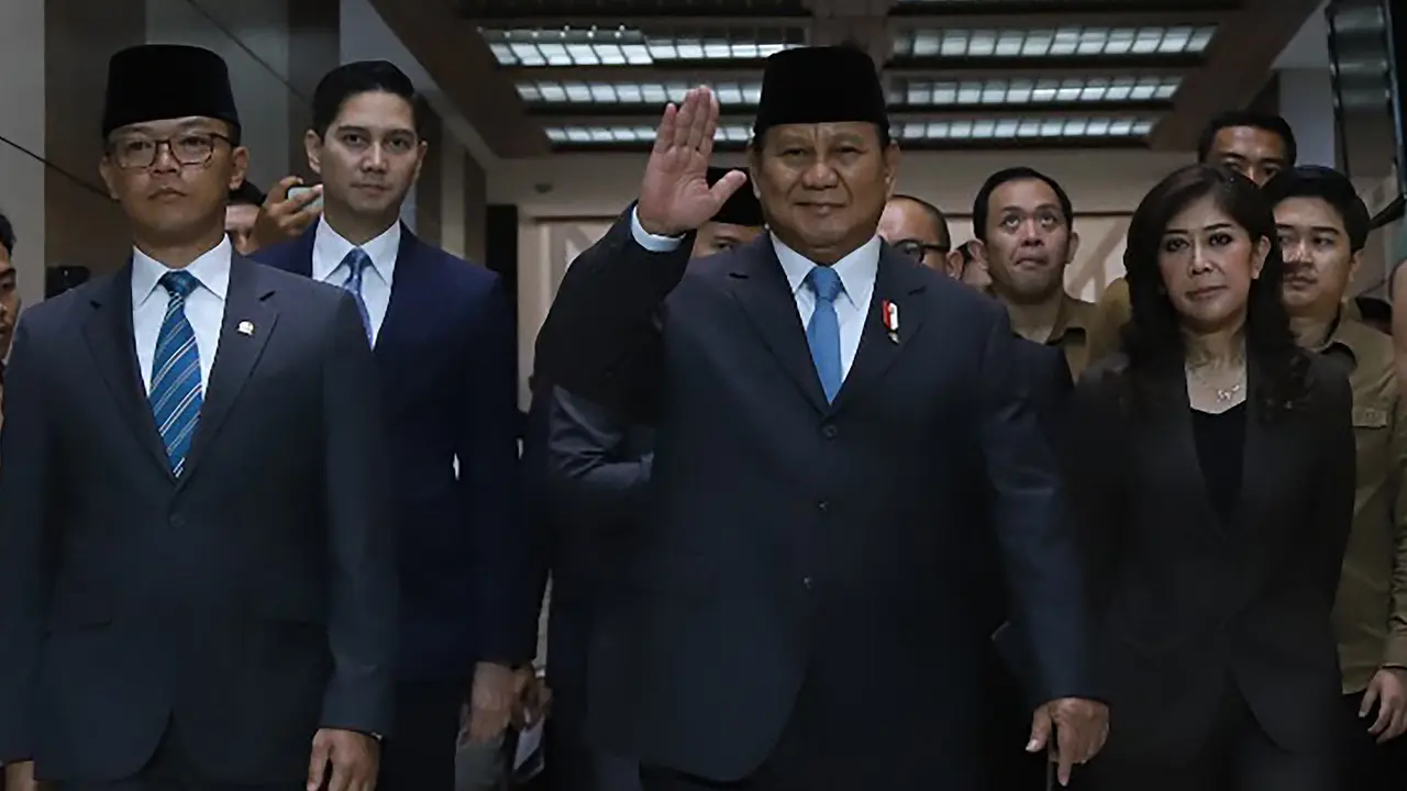 Ikuti Rapat Kerja Terakhir, Prabowo Subianto Pamitan dan Minta Maaf kepada Komisi I DPR RI