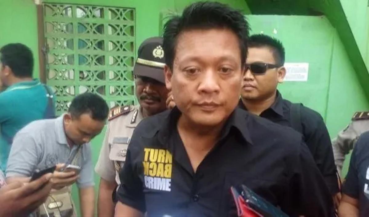 “Para Pecundang ini, tidak mampu bersaing di pasar aslinya, akhirnya ngacak² ke pasar sebelah dengan jargon ‘Berbeda’ atau ‘baru’,” tulis Krishna.