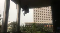 Hujan Lebat dan Petir, Plafon Lobi Gedung KPK Jebol