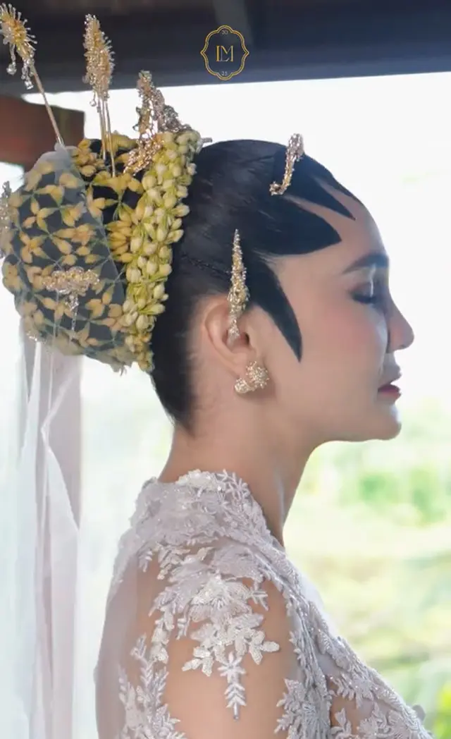 Potret Luna Maya Sebelum dan Sesudah Make Up Akad Nikah/TikTok Luna Maya