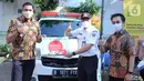 Mobil Klinik yang telah dilengkapi dengan tiga tim medis akan membantu Pemerintah Provinsi DKI Jakarta dan warga yang akan vaksin di Kantor Kelurahan Kebon Melati dan TK Al-Irsyad. (Liputan6.com/HO/Indosat)