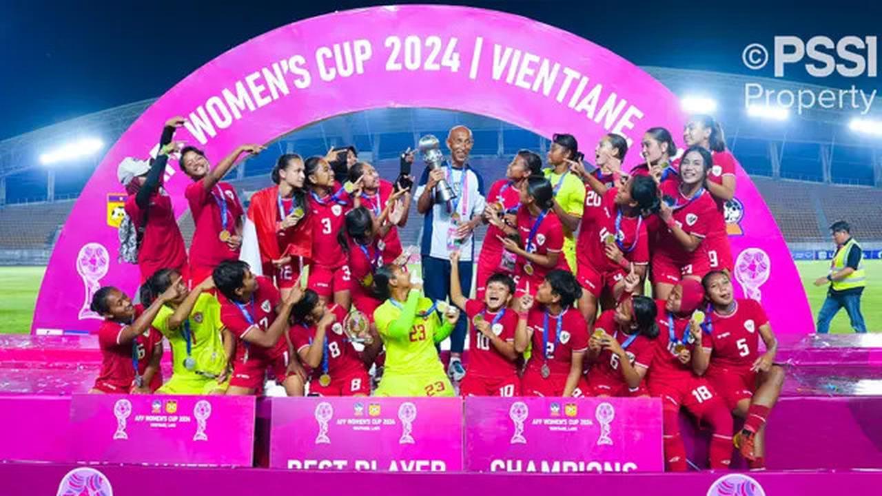 Bawa Trofi Juara Piala AFF Wanita 2024, Skuad Timnas Indonesia Putri Tiba di Jakarta