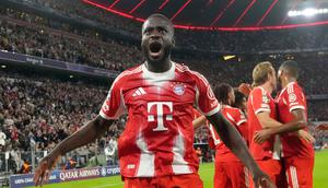 Selebrasi Dayot Upamecano dalam laga&nbsp;Bayern Munchen vs Chelsea di Liga Champions 2025/2026, Kamis (18/9/2025). (AP Photo/Martin Meissner)