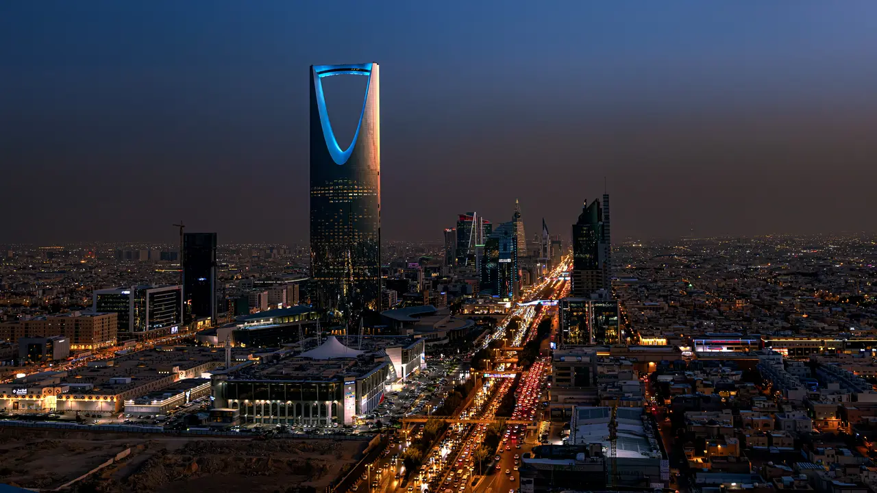 Kingdom Centre Tower, Riyadh