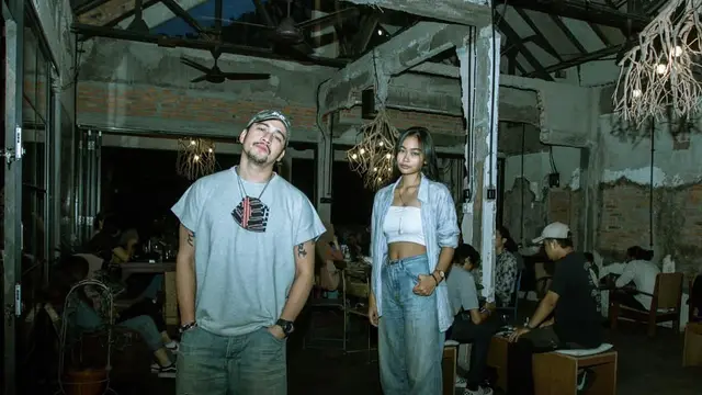 Momen Mesra Mario Lawalata dan Sarah Tumiwa, Bikin Iri Warganet. (Sumber: Instagram/sarahtumiwa dan Instagram/lawalata13)