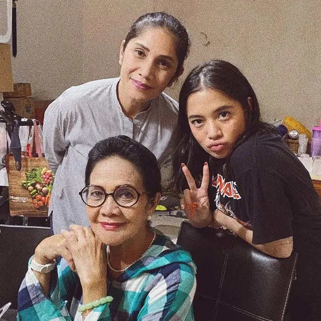 Berkarier di Usia Muda, 7 Seleb Wanita Ini Ternyata Cucu Artis Senior