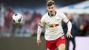3. Timo Werner (Leipzig) - Bersama Leipzig, Timo Werner membuktikan diri sebagai striker tajam di lini depan. Ia telah mencetak 84 gol dari 138 pertandingan di semua kompetisi. Catatan itu membuatnya diburu oleh klub-klub besar Eropa termasuk Arsenal. (AFP/Odd Andersen)
