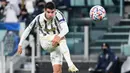 3. Alvaro Morata (6 gol) - Penyerang asal Spanyol ini terus membuktikan kualitas permainannya bersama Juventus. Alvaro Morata telah menyumbangkan setengah lusin gol untuk Juventus hingga laga terakhir fase grup Liga Champions. (AFP/Vincenzo Pinto)