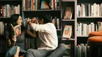 Pemotretan ini dijalani oleh bintang film Dear Nathan dan kekasihnya ini tentunya untuk mengenang masa pacarannya. Amanda dan Adriel kenakan busana simpel nan stylish dalam pemotretan kali ini. Amanda kenakan baju kaus lengan pendek dipadukan dengan rok jeans panjang. Sementara Adriel pakai baju polo lengan panjang warna putih dan celana warna dark grey. (Liputan6.com/IG/@amandarawles)