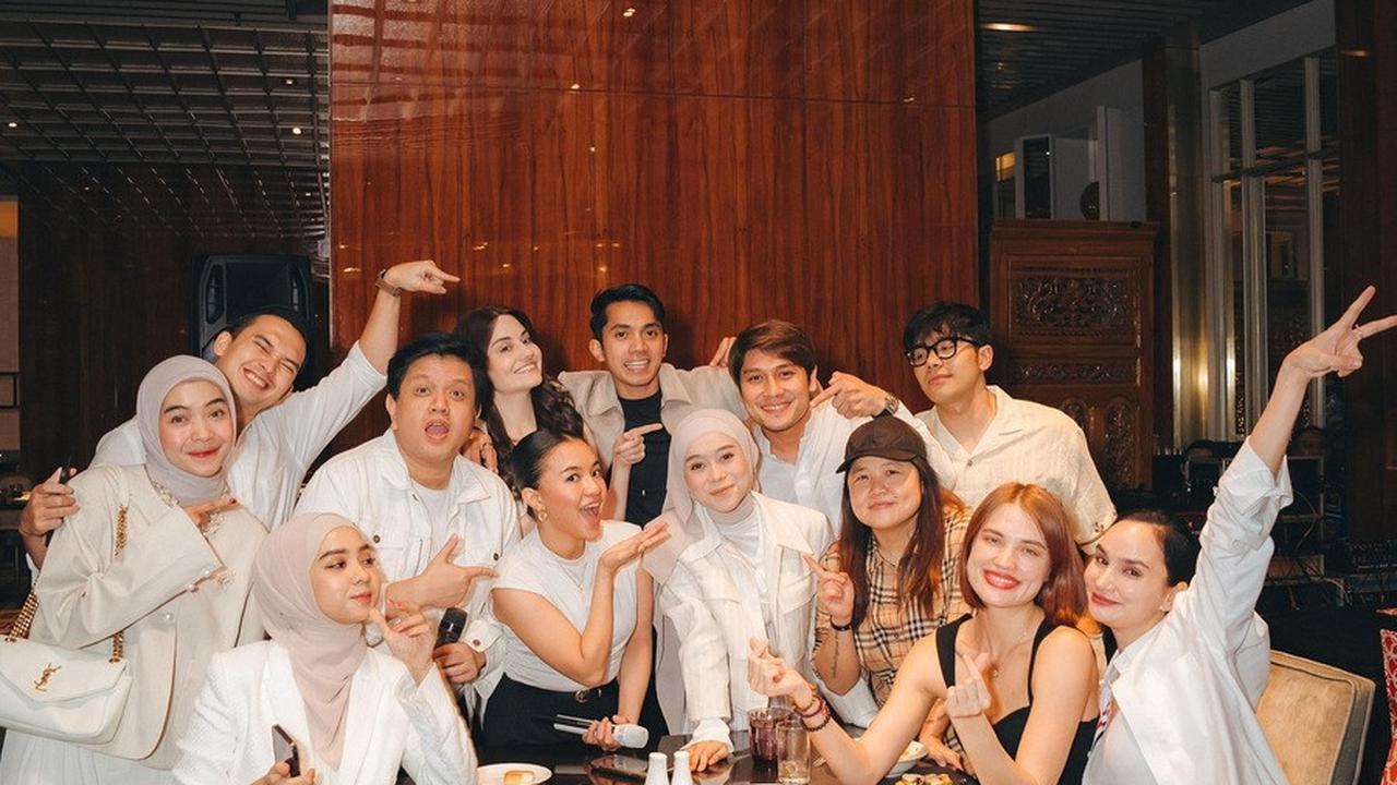 Dalam postingan yang sama, Lesti menyampaikan rasa terima kasihnya kepada Billar untuk hadiah yang sangat berguna ini.<br><br>