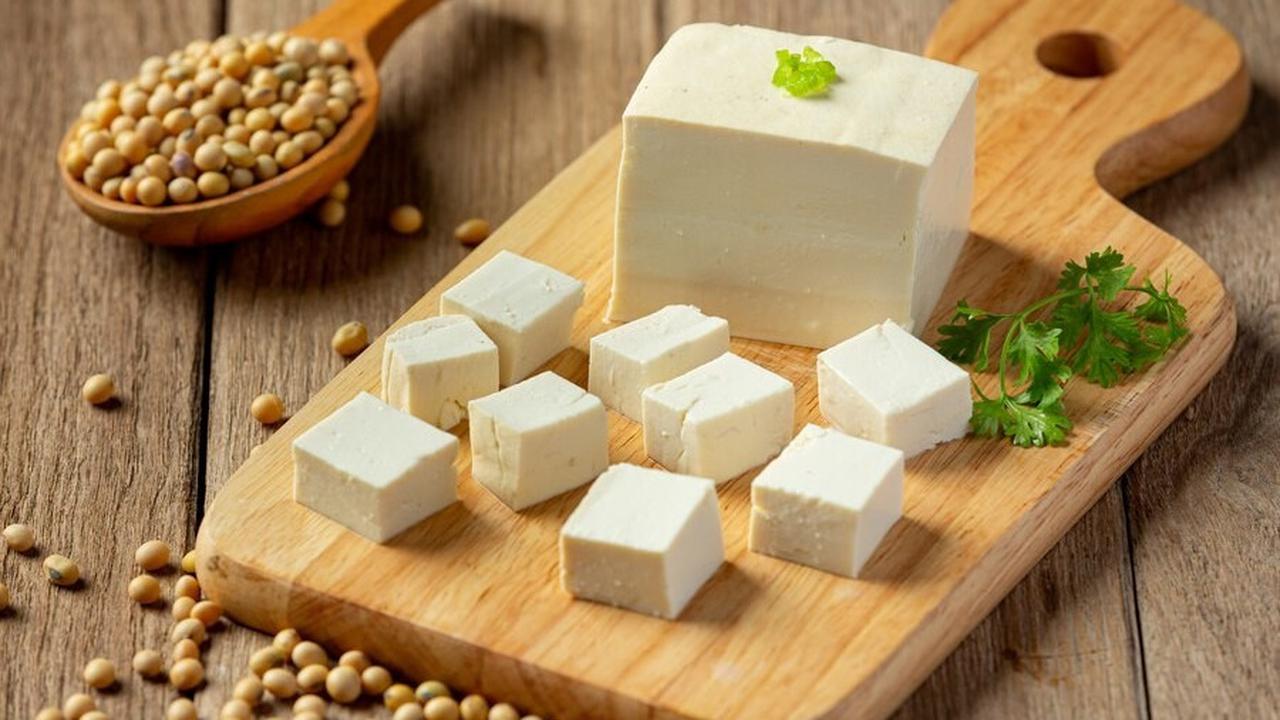2.&nbsp;Tahu: Sahabat Sehari-Hari dengan Protein Cukup
