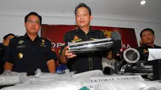 Bareskrim Polri bersama Ditjen Bea Cukai gagalkan penyeludupan sabu, Rabu (21/5/2014) (Liputan6.com/Miftahul Hayat). 
