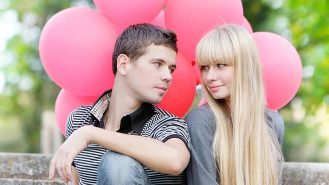 [Bintang] Paling Genit, 5 Zodiak Ini Suka Flirting ke Cewek-cewek