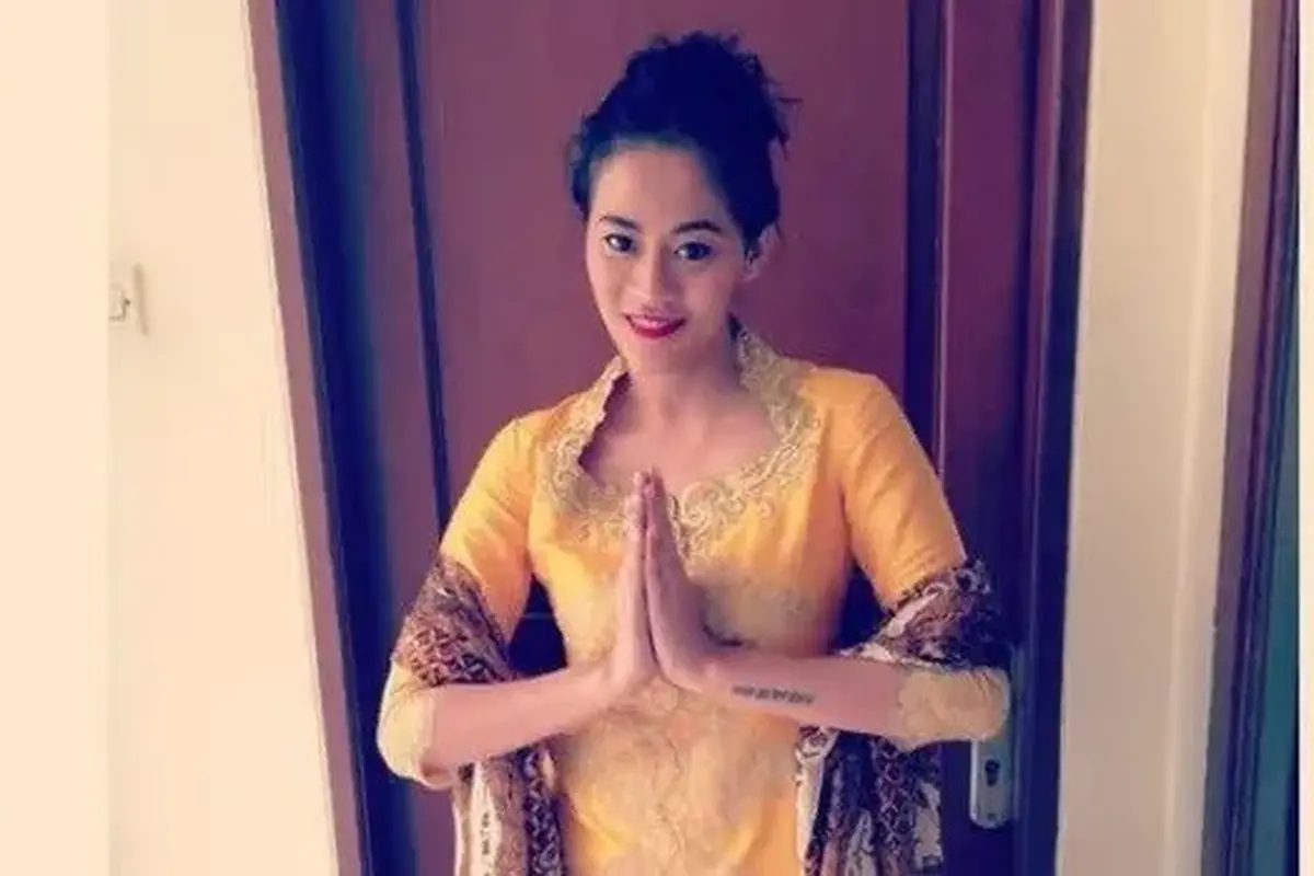Potret Kenangan Nanie Darham